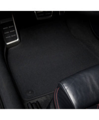 Dywaniki welurowe linia Premium do Seat Arona - 2017-2026 - Klipsy tylko w dywaniku kierowcy - Czarne
