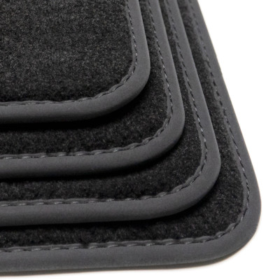 Dywaniki welurowe linia Premium do Volvo 740/760 1981-1992 - Czarne