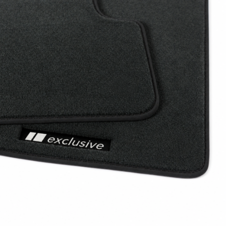 Dywaniki welurowe linia Exclusive do Alfa Romeo 145 1994-2001 – Czarne Exclusive