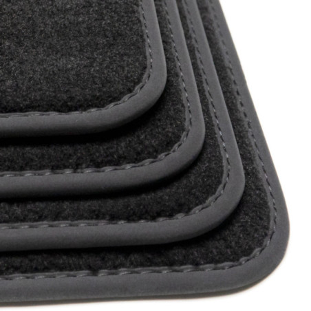 Dywaniki welurowe linia Exclusive do Suzuki Jimny 1998-2018 – 3 Gen – Czarne