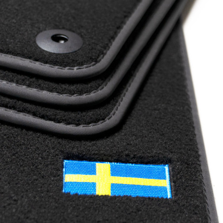 Dywaniki welurowe linia Exclusive do Volvo C30 2006-2013 - SWE Logo