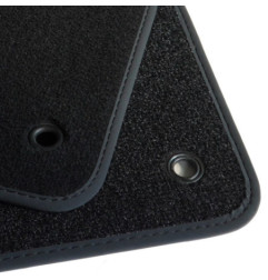 Dywaniki welurowe linia Exclusive do Chrysler 300M  1999-2004 – Czarne