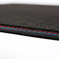 Dywaniki welurowe do BMW Serii 7 & i7 - 2022-2026 - G70 - M Stitching