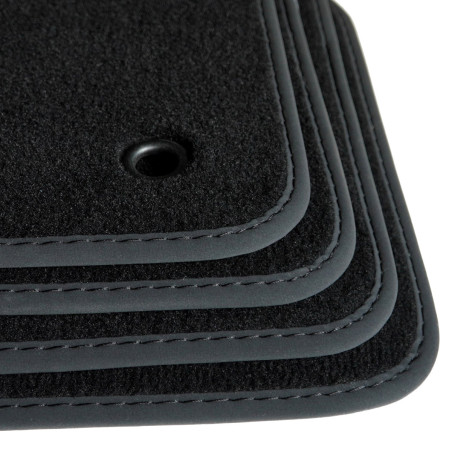 Dywaniki welurowe linia Exclusive do Jeep Commander 2005-2010 - XK / XH - Czarne
