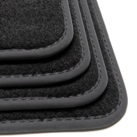 Dywaniki welurowe linia Exclusive do Jeep Cherokee - 1983-2001 - XJ - Czarne