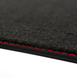 Dywaniki welurowe do BMW X5 - 2013-2018 - F15 - Czerwone Obszycie