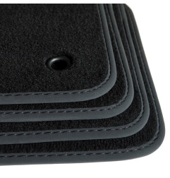 Dywaniki welurowe linia Exclusive do Dodge Grand Caravan 2012-2020 & Chrysler Town and Country 2012-2016 - 3 rzędy - Czarne