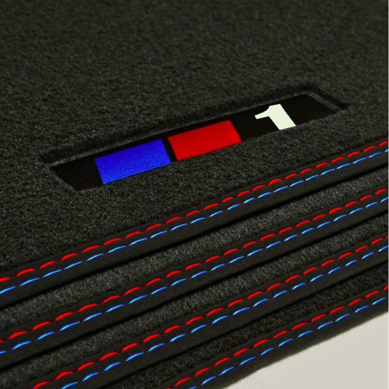 Dywaniki welurowe do BMW Serii 1 Coupe 2006-2013 - E82 - 1 Logo