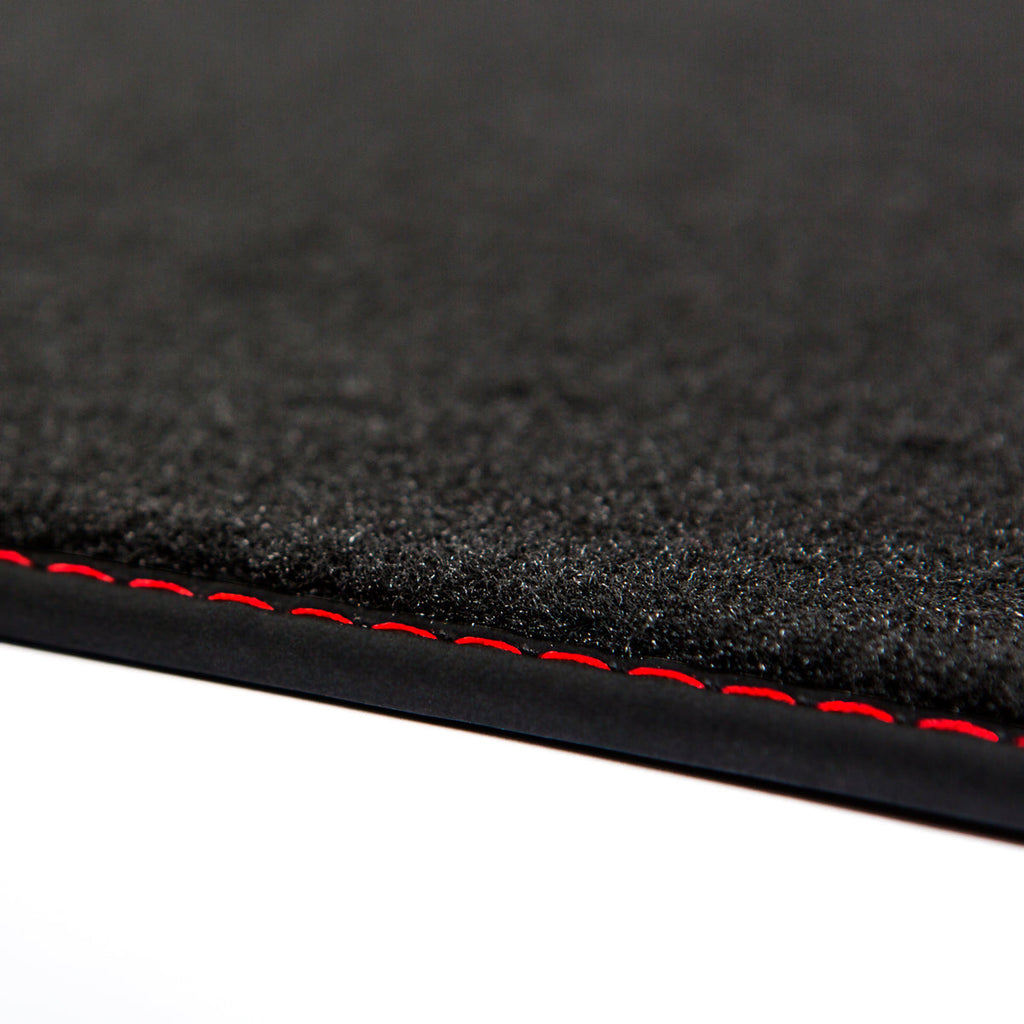 Dywaniki welurowe do Audi A4 & S4 – 2007-2016 – B8 – Czerwone Przeszycia