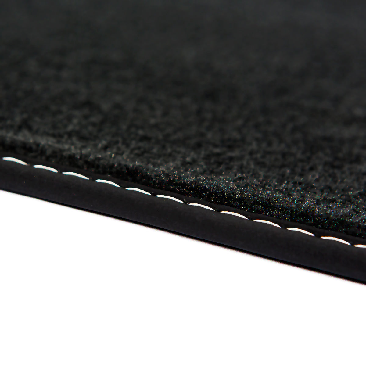 Dywaniki welurowe do Audi A4 & S4 – 2007-2016 – B8 – Srebrne Przeszycia